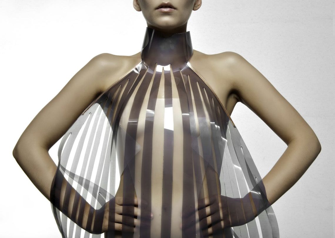Fashion Meets Tech: How Wearable Technology Is Changing the Way We Dress